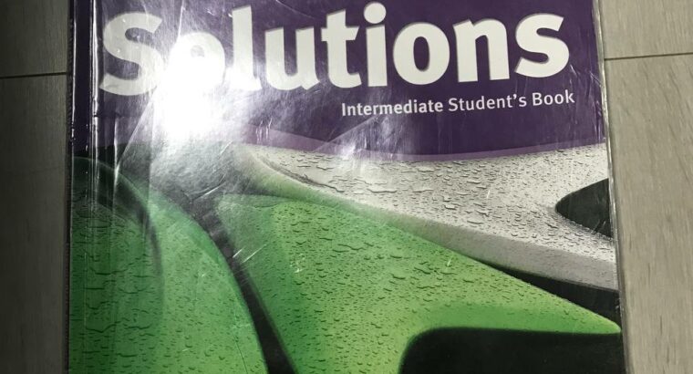 Maturita Solutions : Intermediate Student’s Book